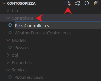 Captura de pantalla de Visual Studio Code que mostra l'addició d'un fitxer nou a la carpeta Controladors.